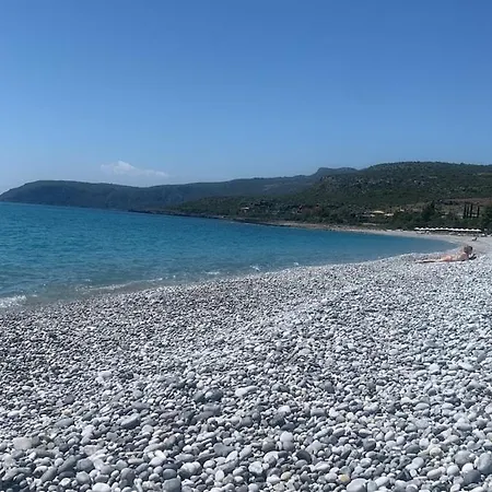 Pituresque Stonehouse With Endless View