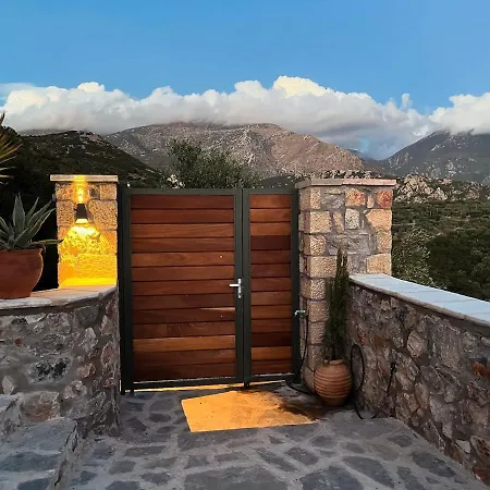 Pituresque Stonehouse With Endless View Prosilio (Peloponnese)