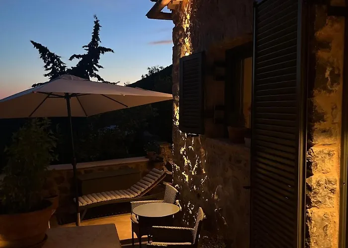 Pituresque Stonehouse With Endless View * Prosilio (Peloponnese)