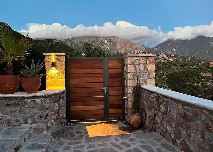 Pituresque Stonehouse With Endless View Prosilio (Peloponnese)