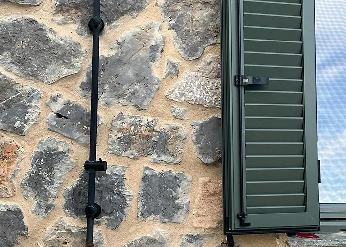 Pituresque Stonehouse With Endless View *