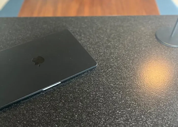 Pituresque Stonehouse With Endless View